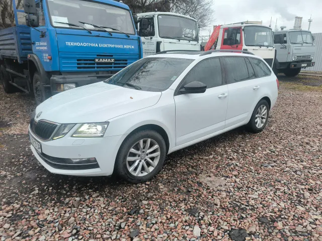 Skoda Octavia - фото 1