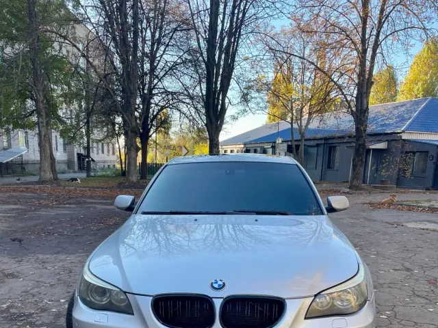 BMW 5 серії - фото 1