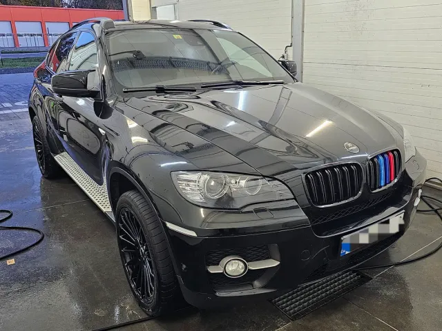 BMW X6 - фото 1