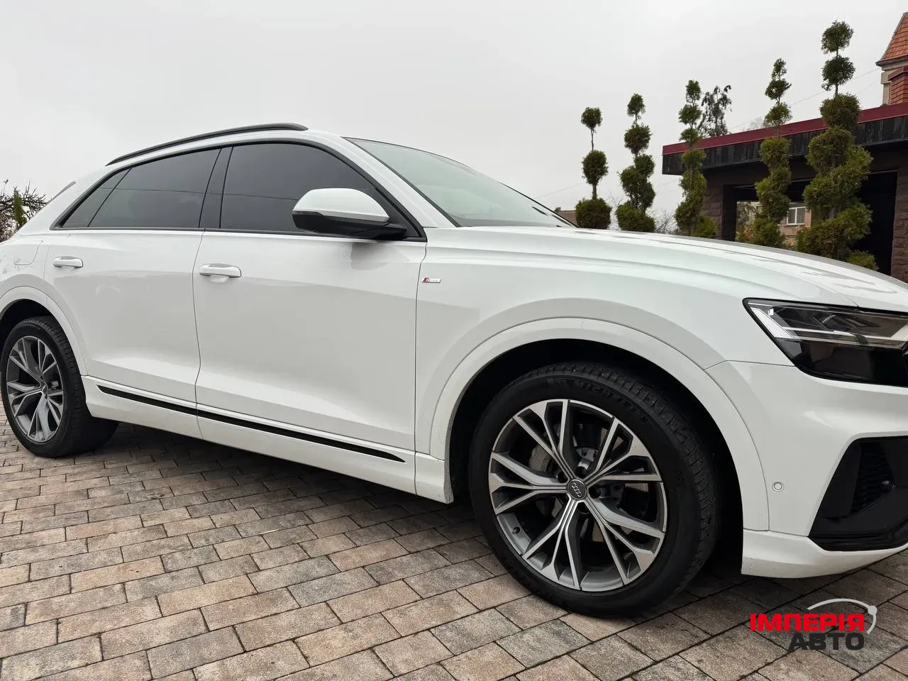 Audi Q8 - фото 4