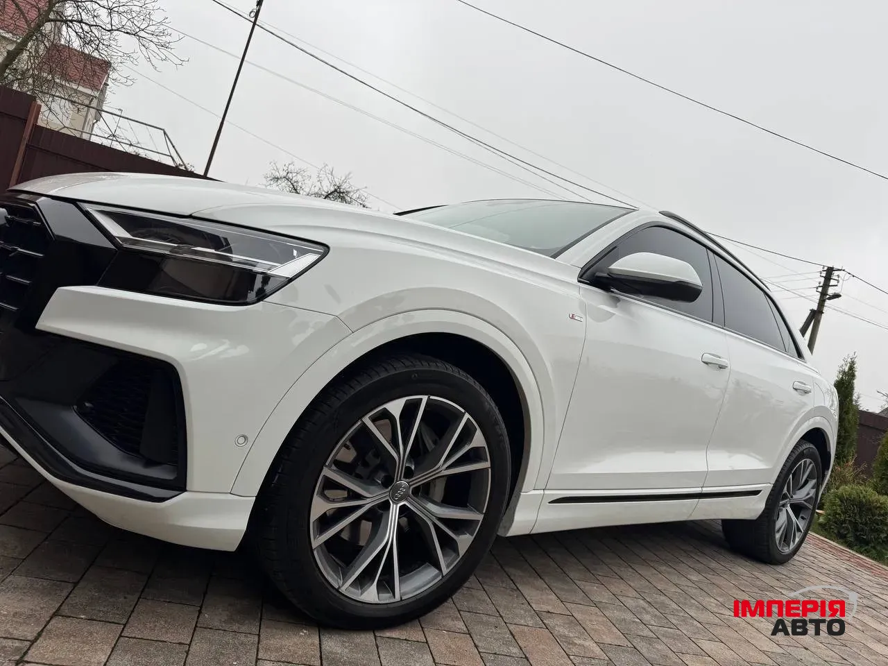 Audi Q8 - фото 10