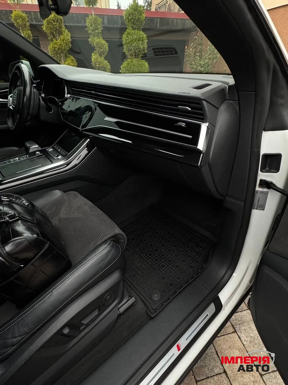 Audi Q8 - фото 13