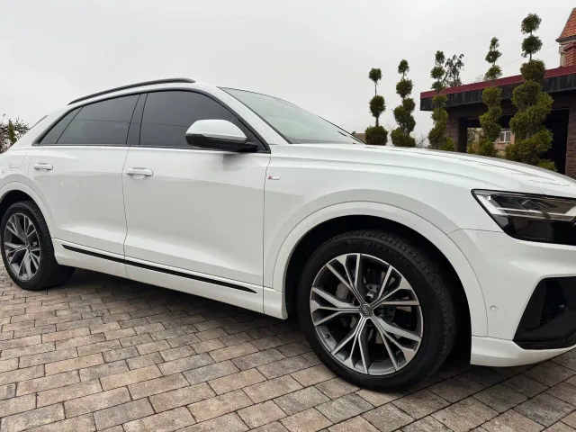 Audi Q8 - фото 4