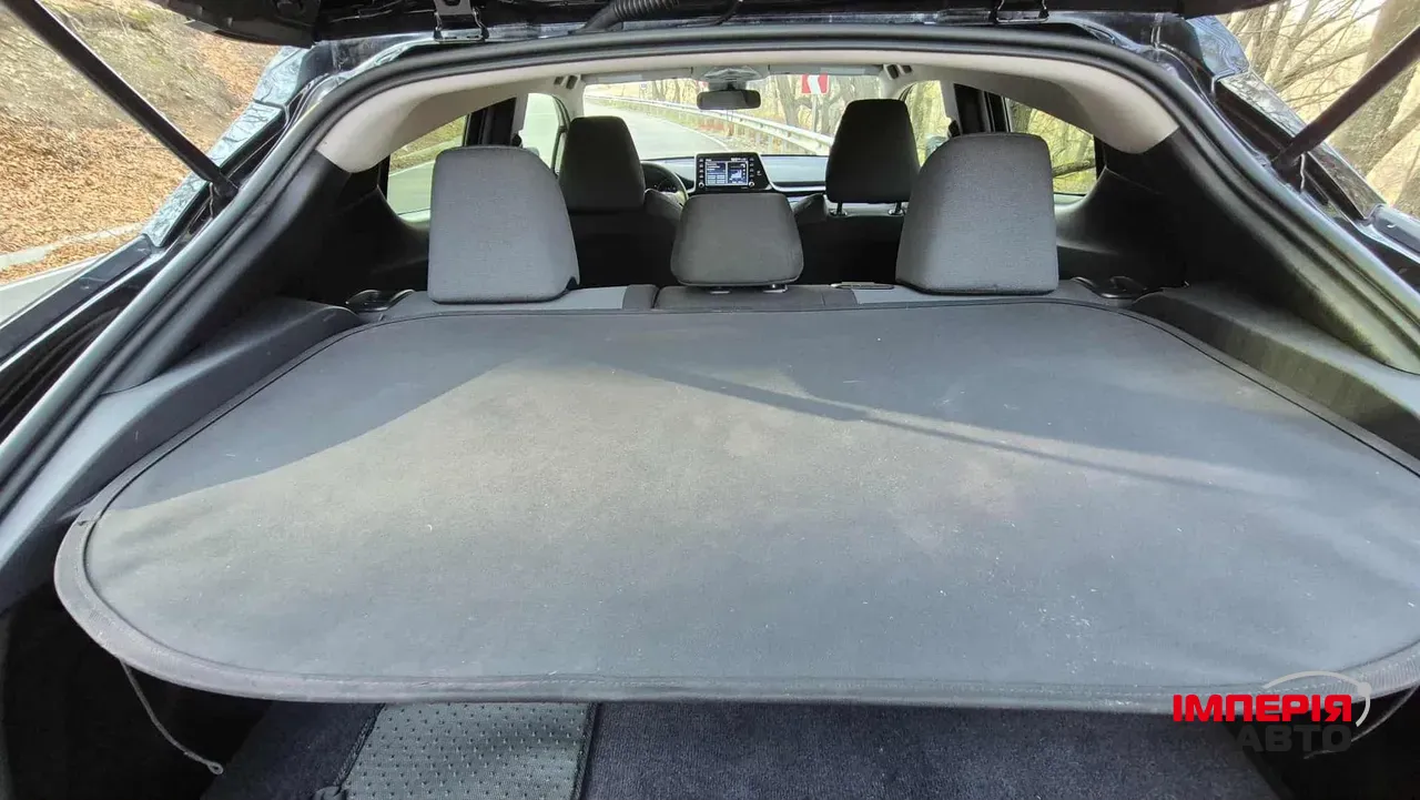 Toyota C-HR - фото 13