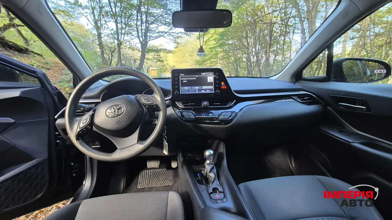 Toyota C-HR - фото 11