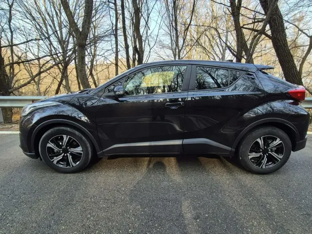 Toyota C-HR - фото 3