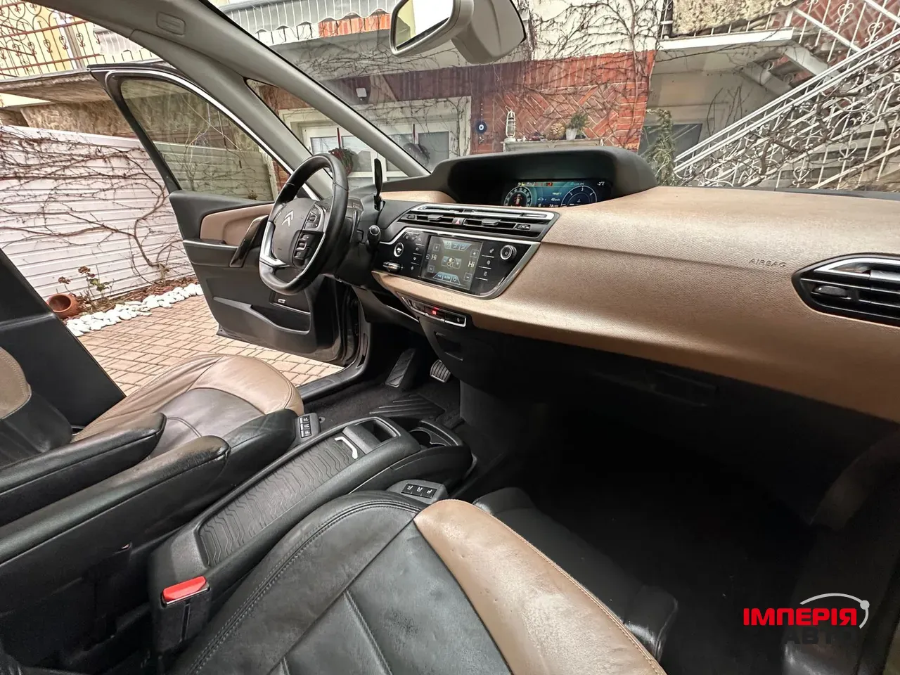 Citroen C4 Picasso - фото 8