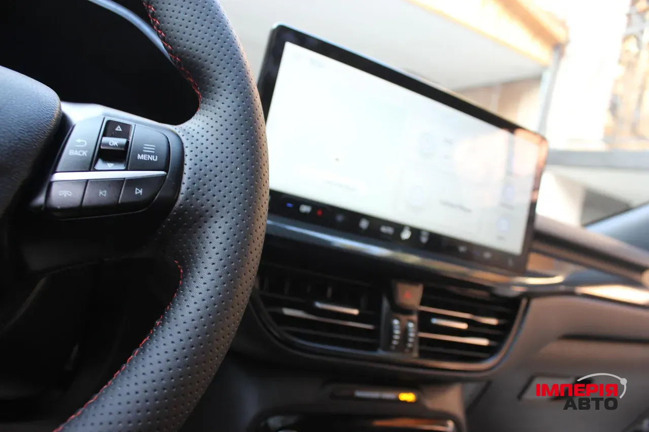 Ford Escape - фото 10