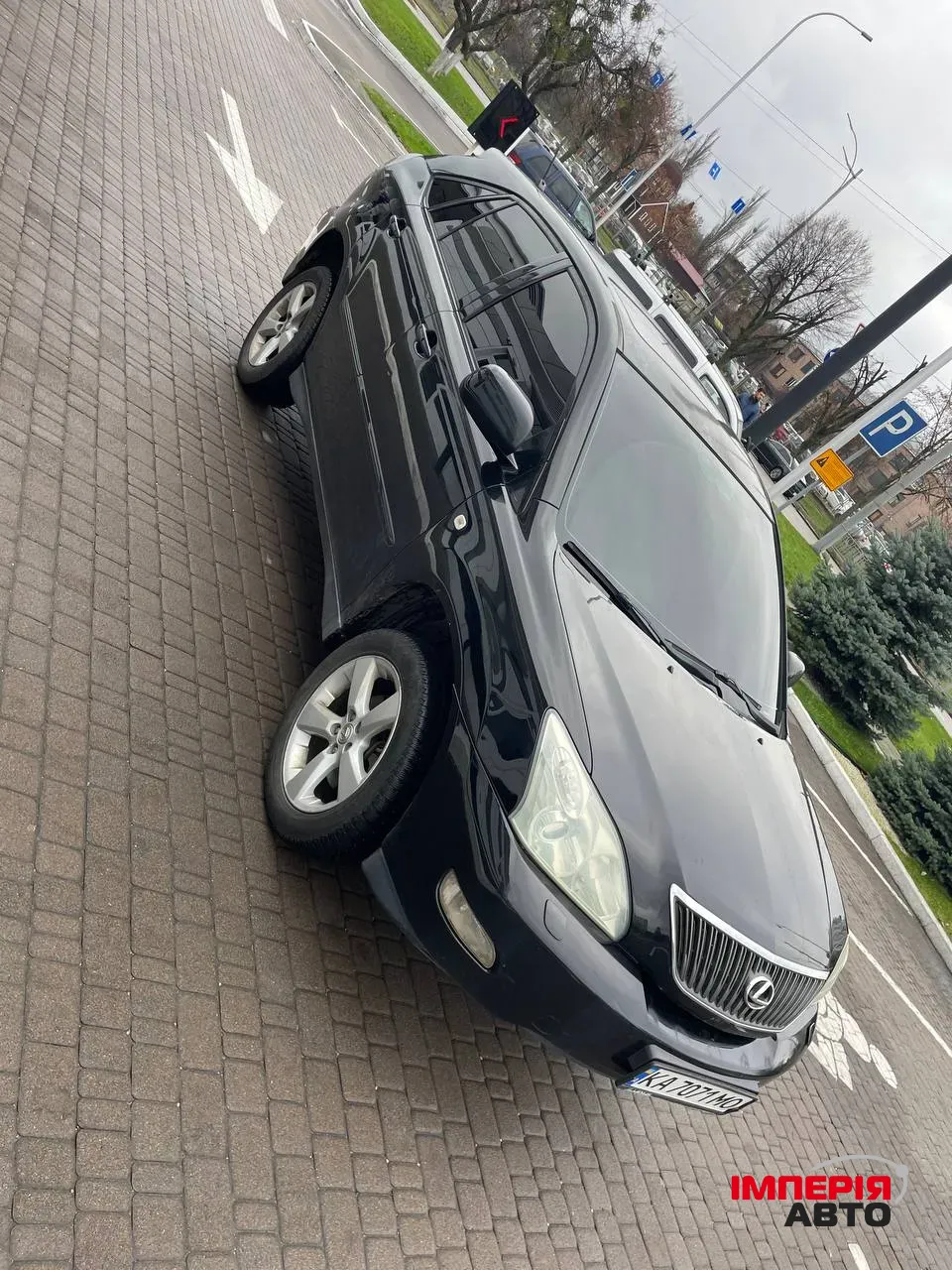 Lexus RX - фото 1