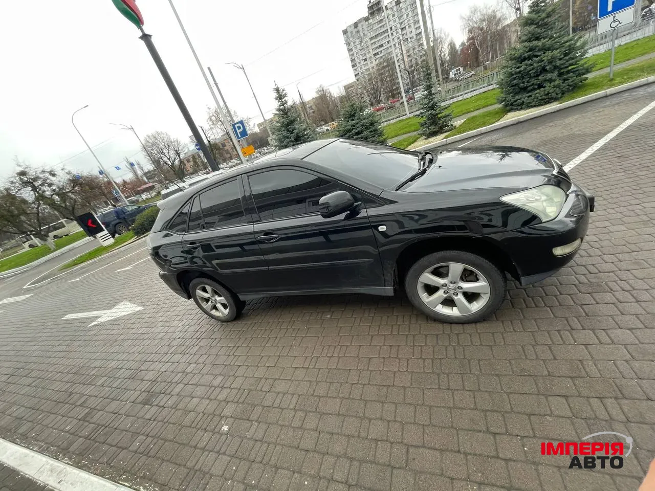 Lexus RX - фото 7