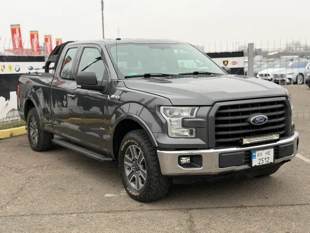 Ford F-150 - фото 1