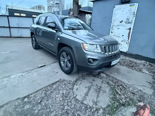 Jeep Compass - фото 1