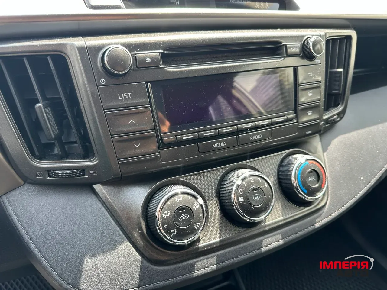 Toyota RAV4 - фото 20