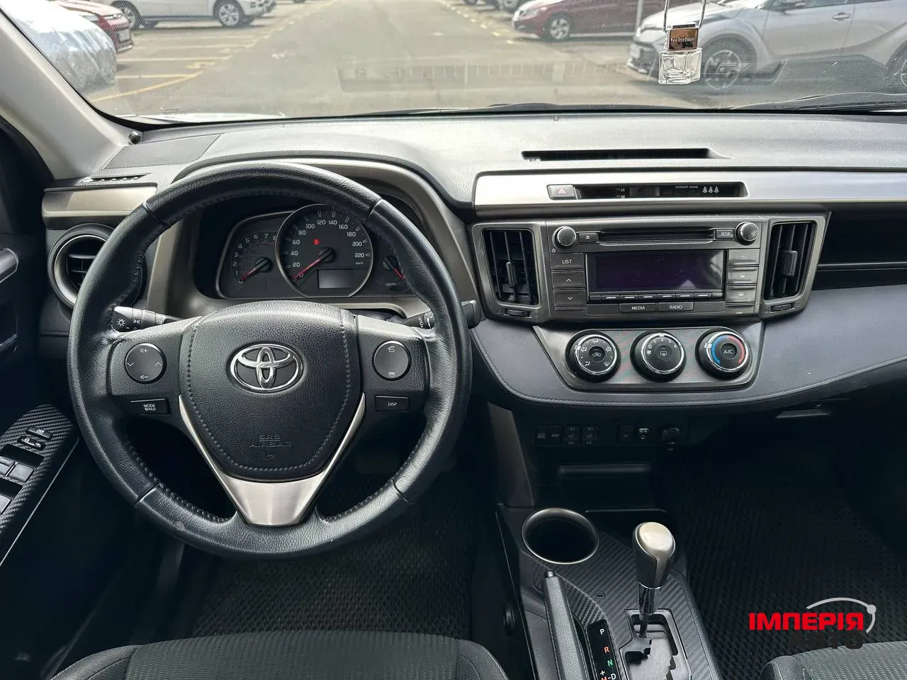 Toyota RAV4 - фото 11