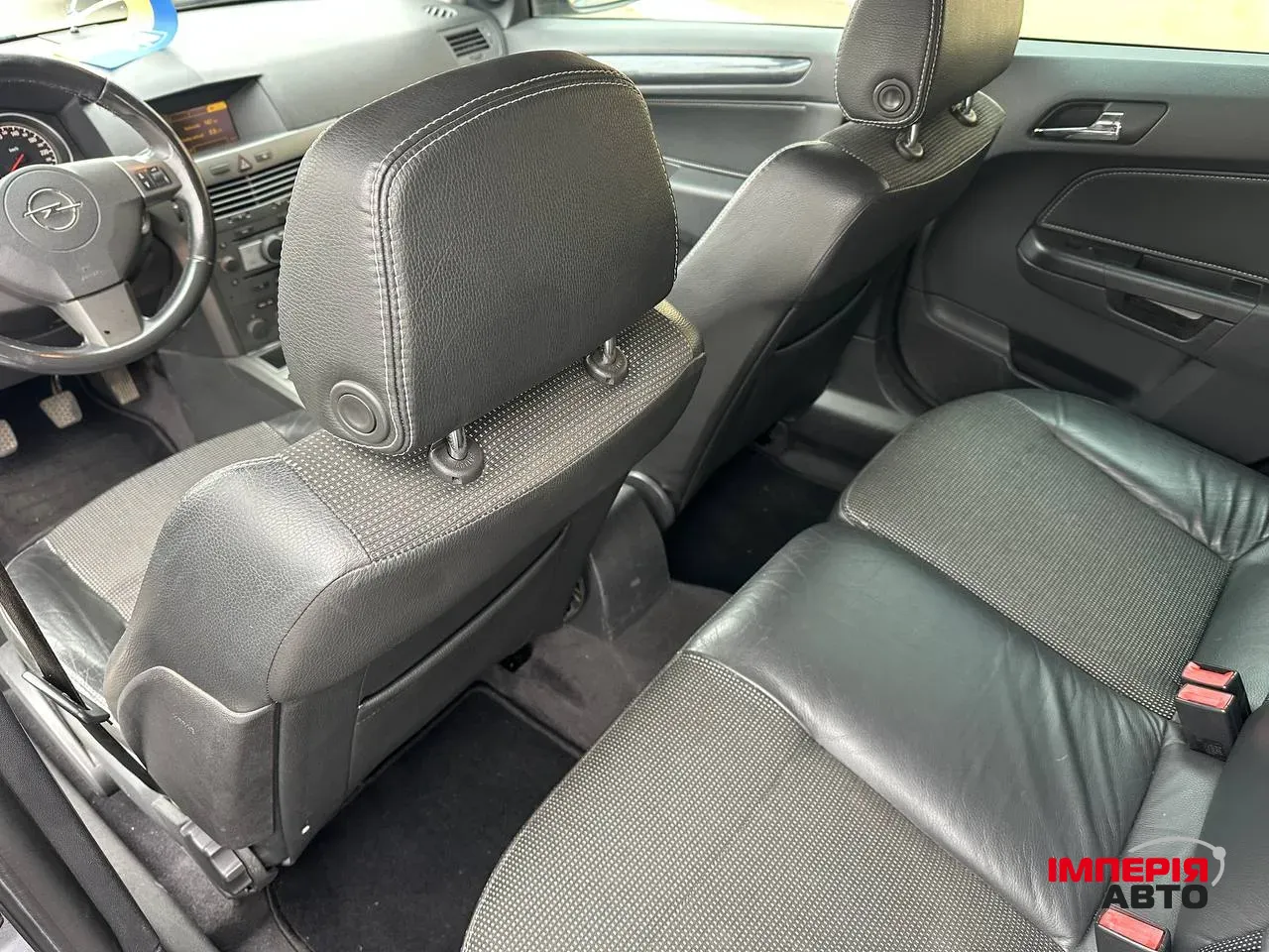 Opel Astra - фото 8