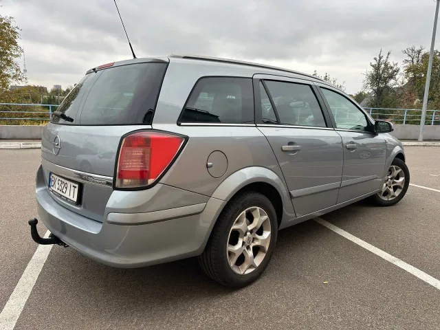 Opel Astra - фото 3