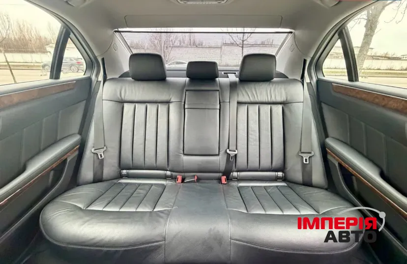 Mercedes-Benz E-Класс - фото 22