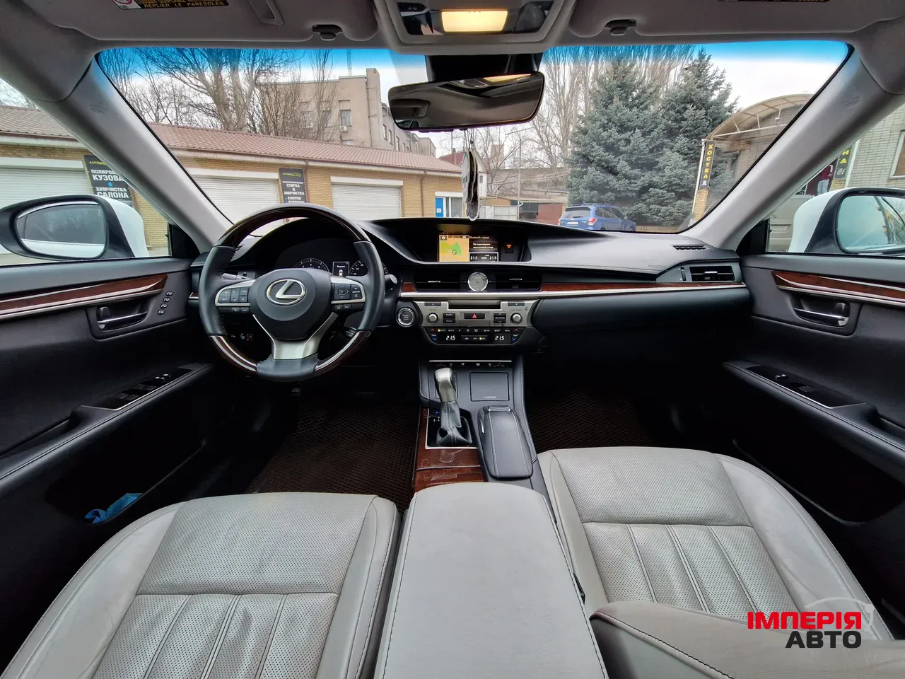 Lexus ES - фото 30