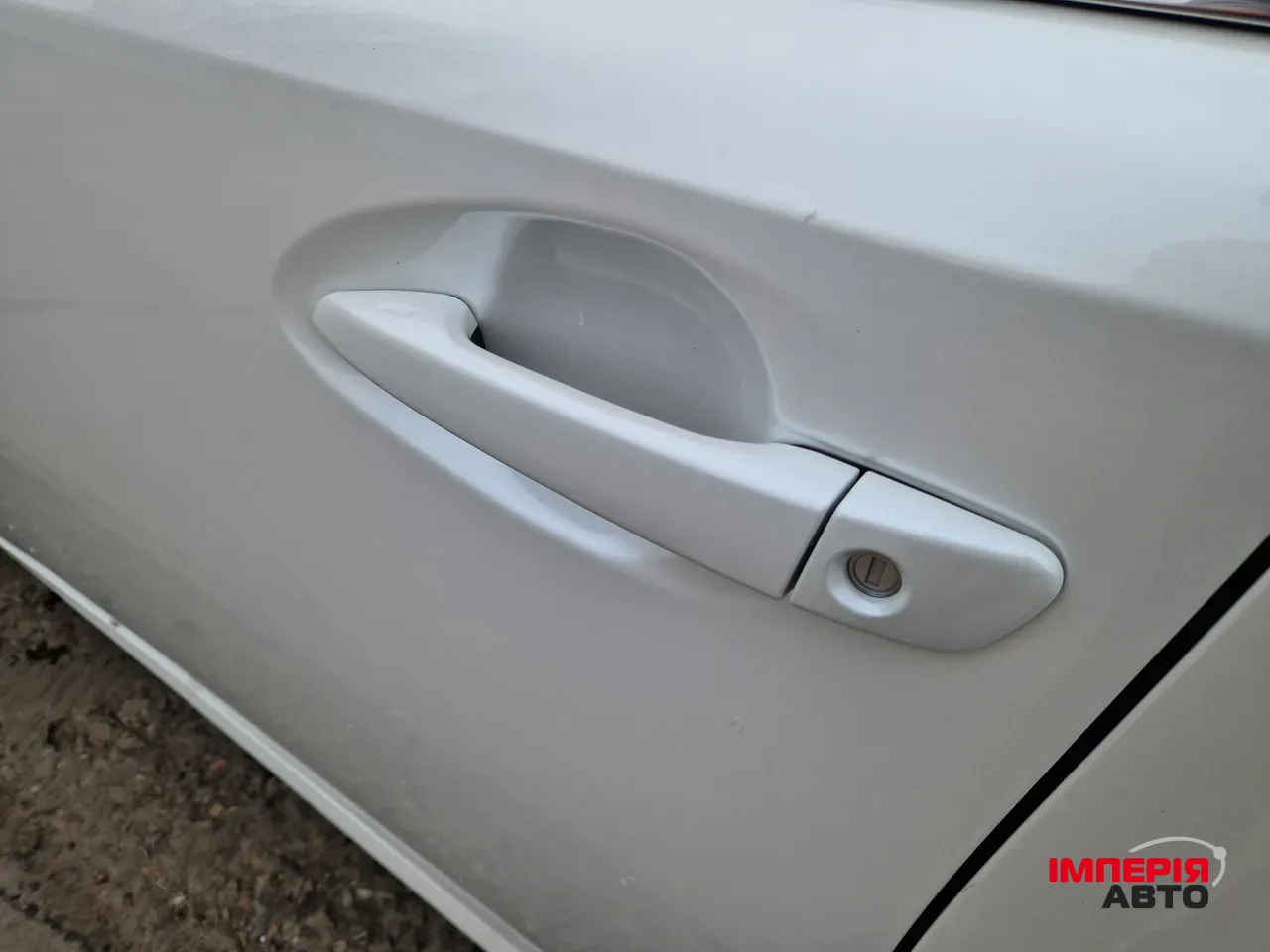 Lexus ES - фото 13