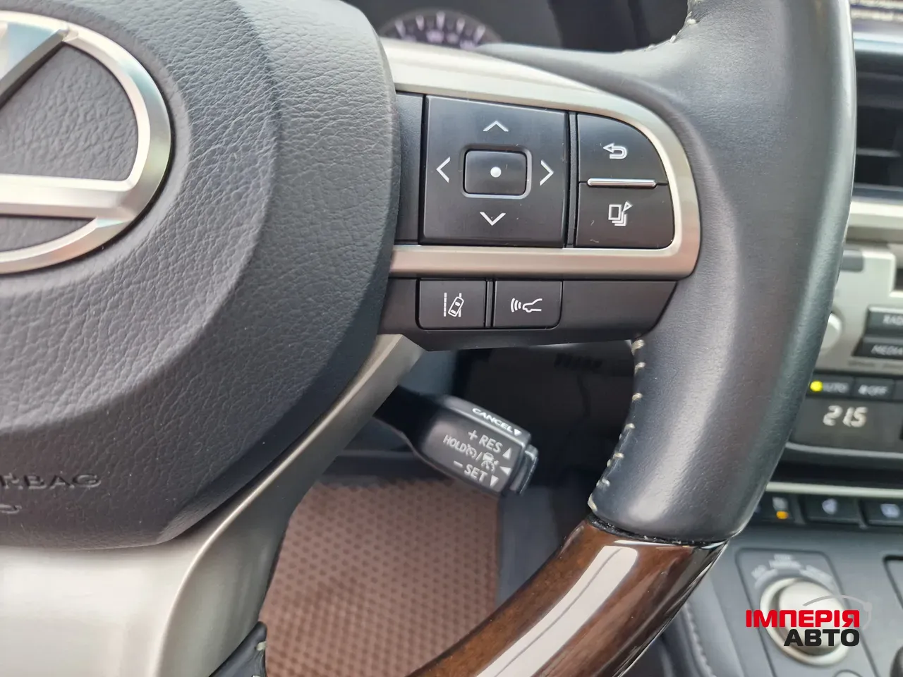 Lexus ES - фото 23