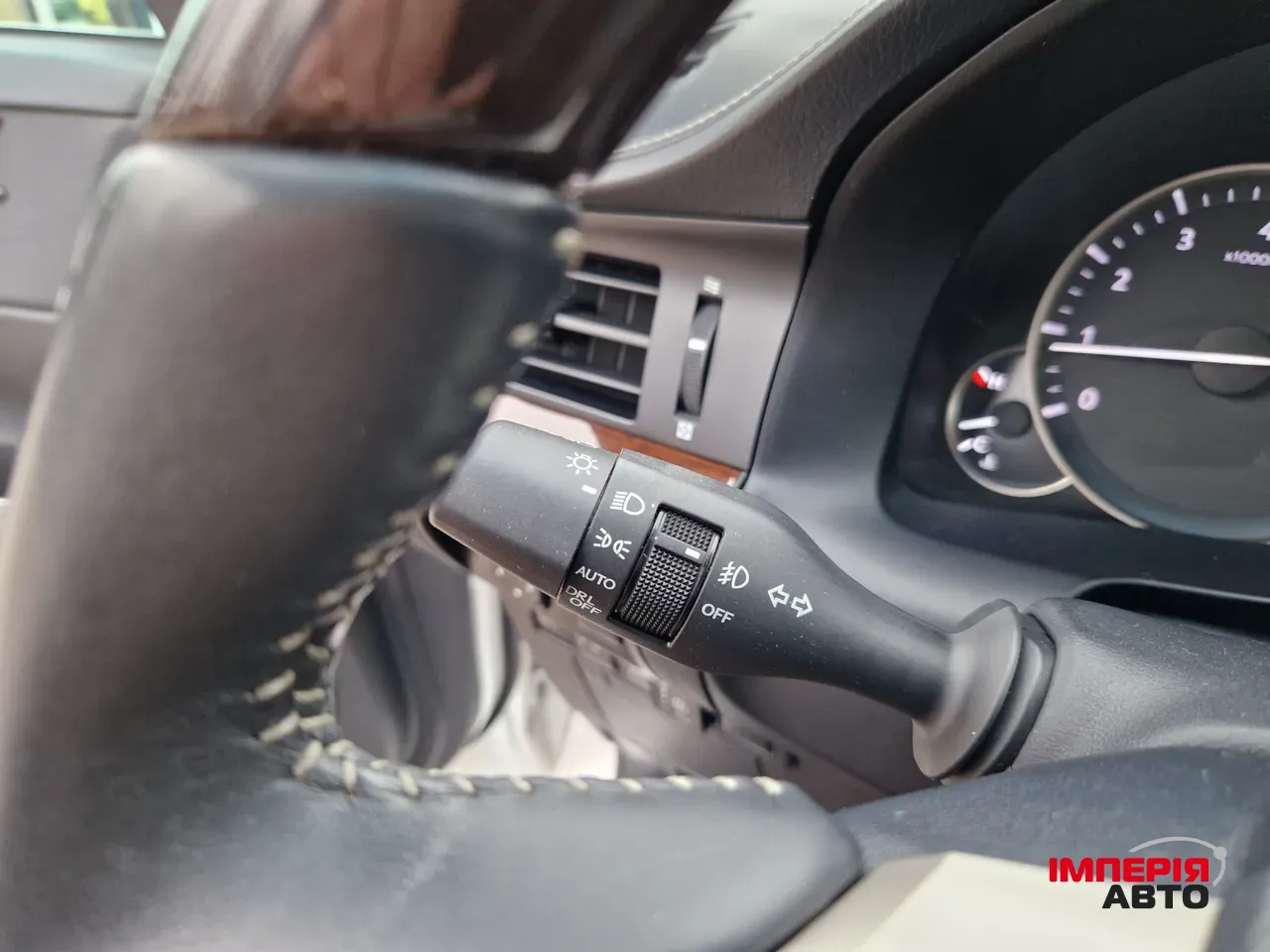 Lexus ES - фото 21