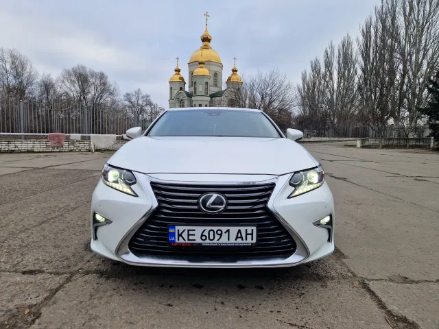 Lexus ES - фото 2