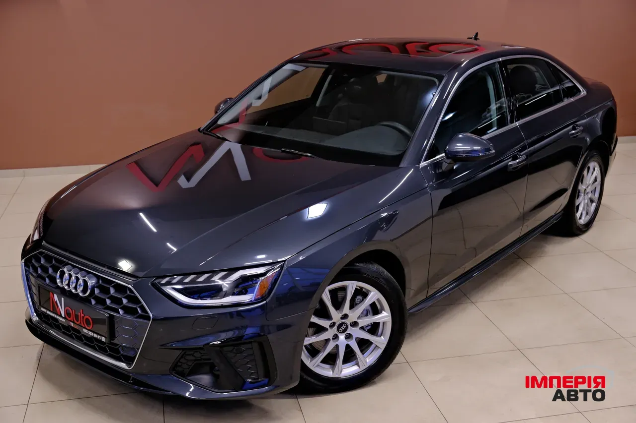 Audi A4 - фото 2