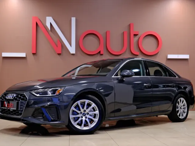 Audi A4 - фото 1