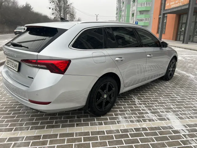Skoda Octavia - фото 4