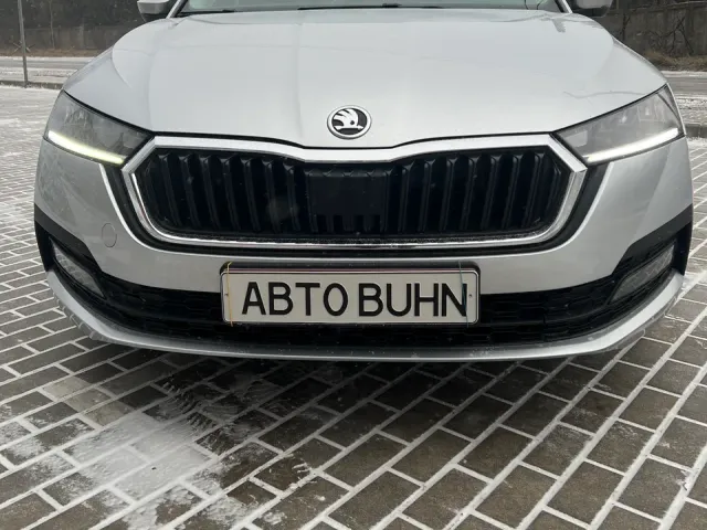 Skoda Octavia - фото 3