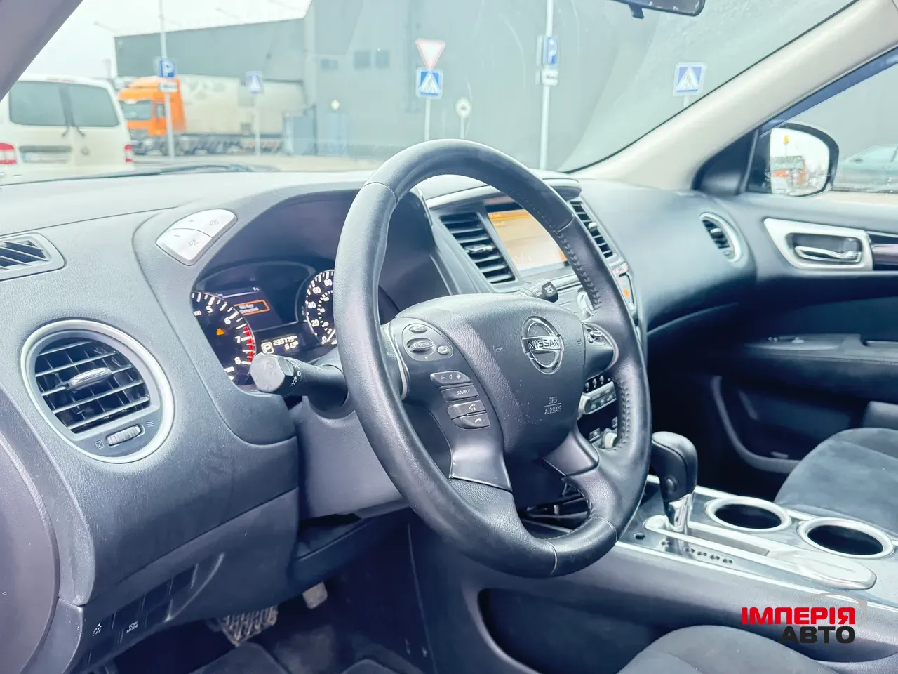 Nissan Pathfinder - фото 10