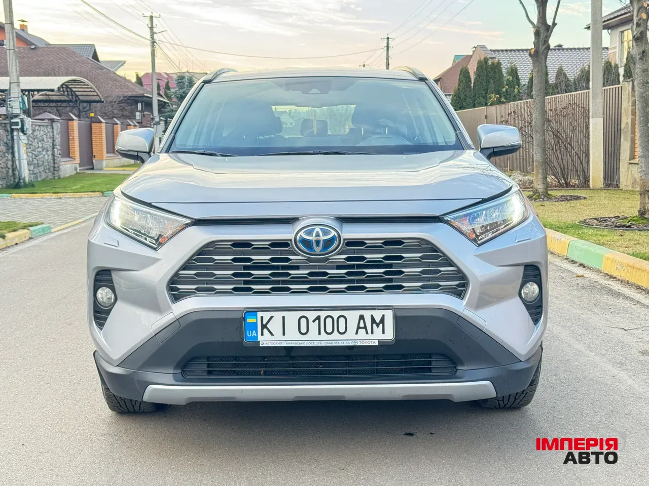 Toyota RAV4 - фото 3