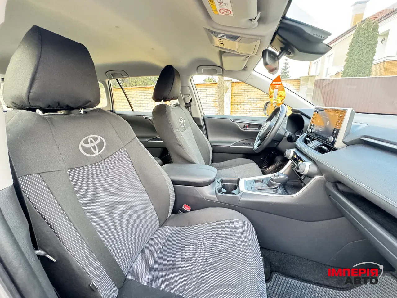 Toyota RAV4 - фото 15