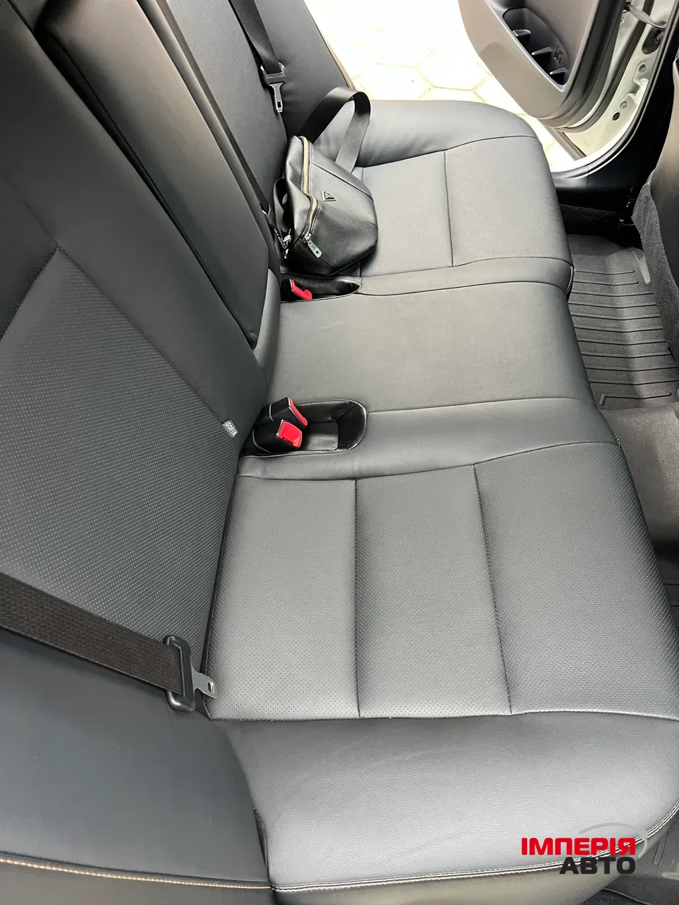 Toyota Camry - фото 9