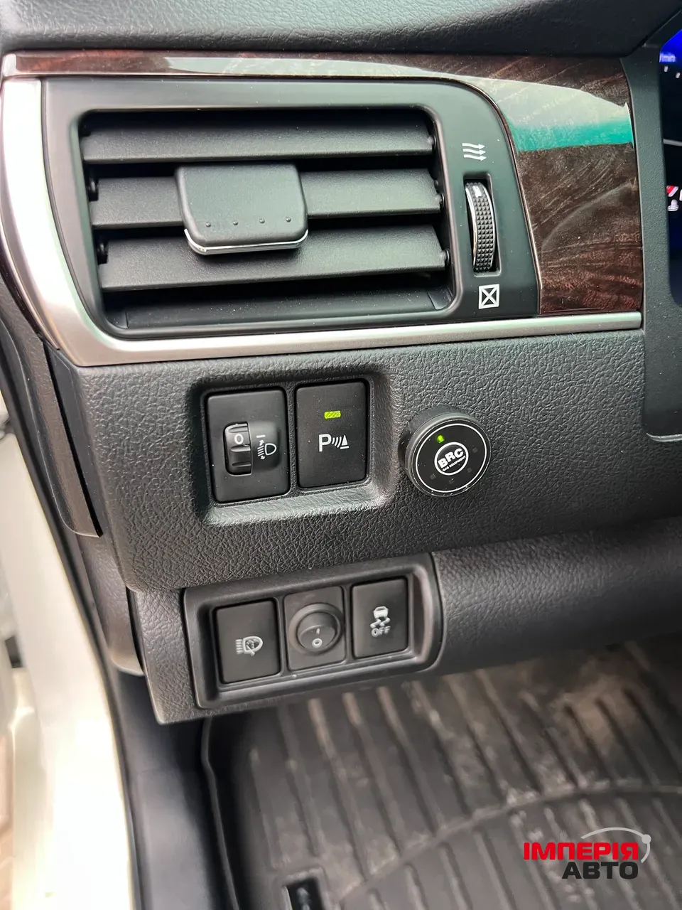 Toyota Camry - фото 12