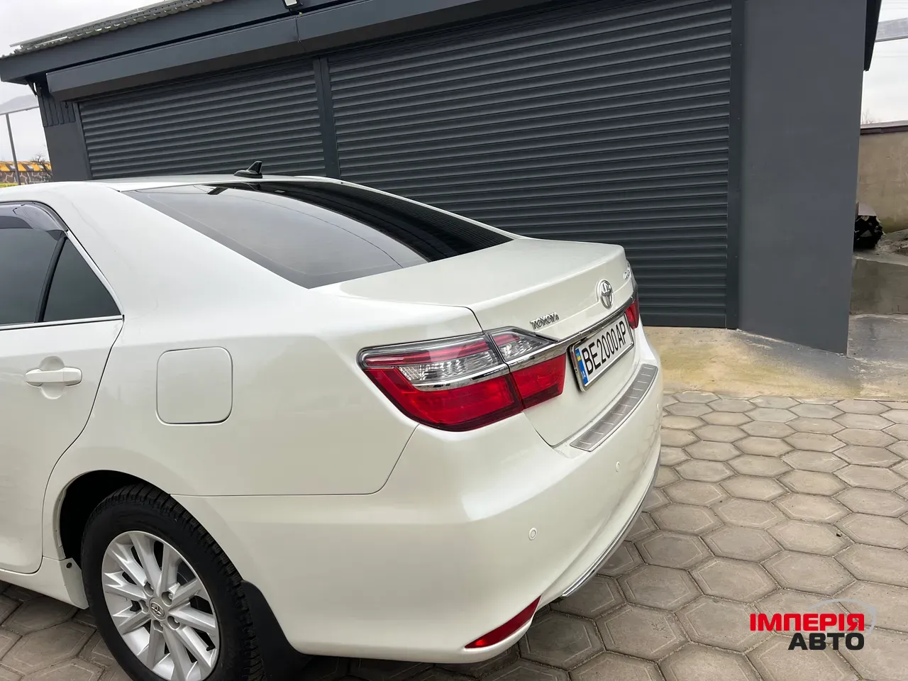 Toyota Camry - фото 4