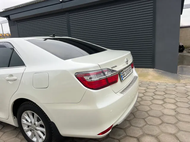 Toyota Camry - фото 4