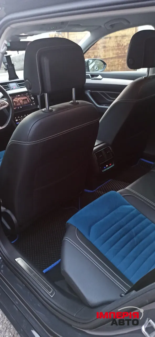 Volkswagen Passat - фото 6