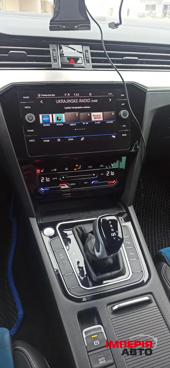 Volkswagen Passat - фото 5