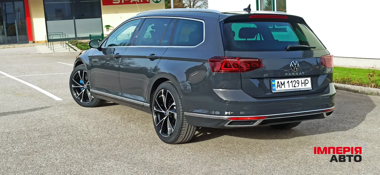 Volkswagen Passat - фото 3