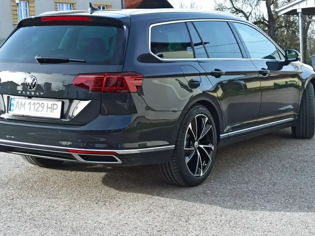 Volkswagen Passat - фото 4