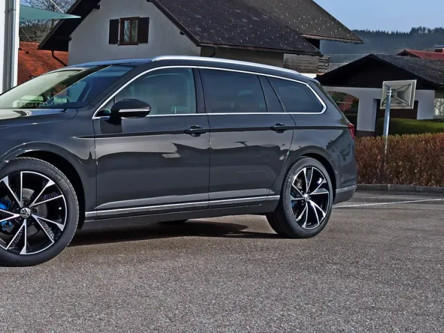 Volkswagen Passat - фото 2