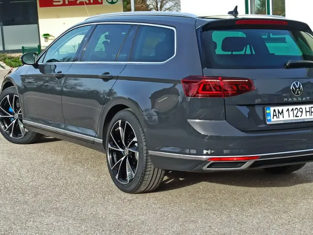 Volkswagen Passat - фото 3