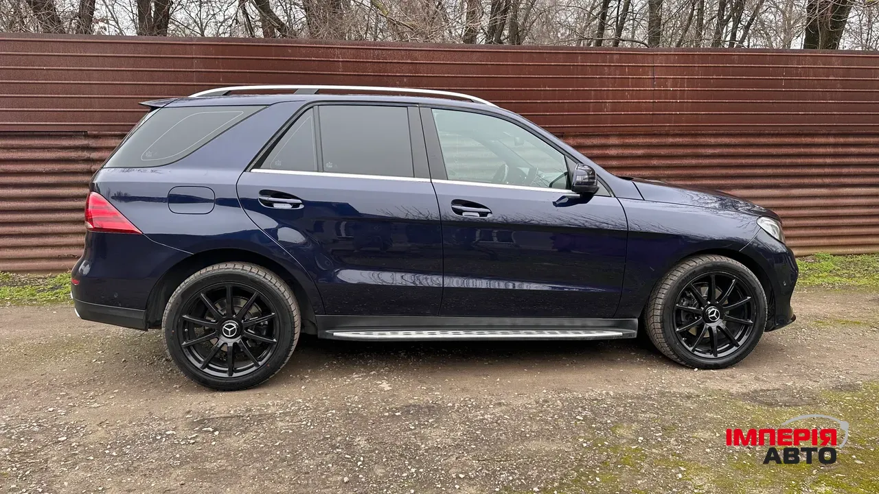 Mercedes-Benz GLE - фото 7