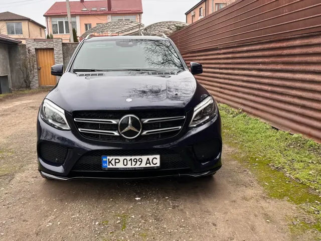 Mercedes-Benz GLE - фото 4