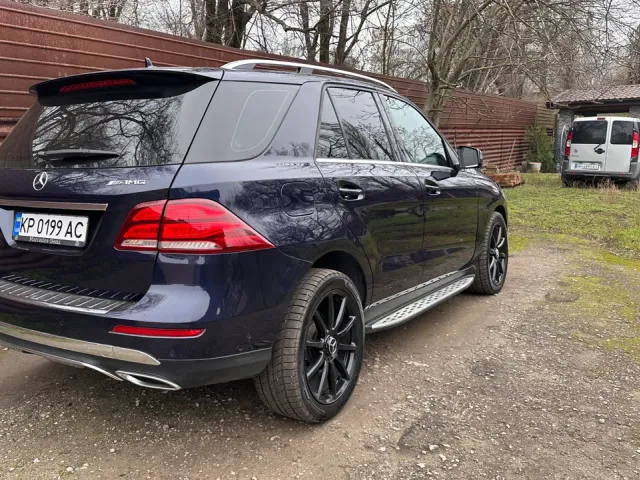 Mercedes-Benz GLE - фото 5