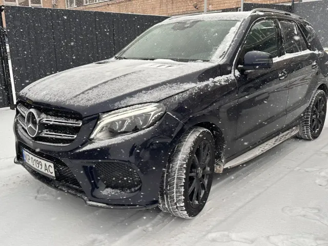 Mercedes-Benz GLE - фото 1