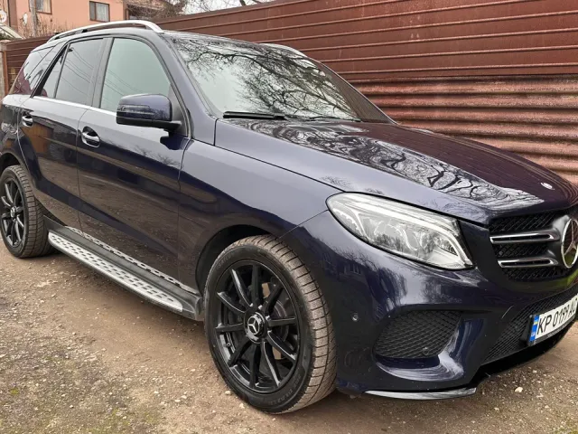 Mercedes-Benz GLE - фото 3