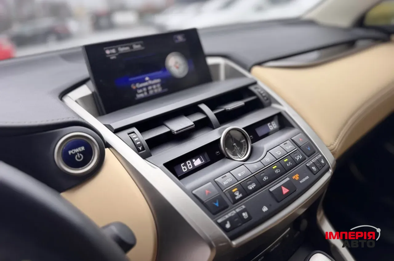 Lexus NX - фото 25