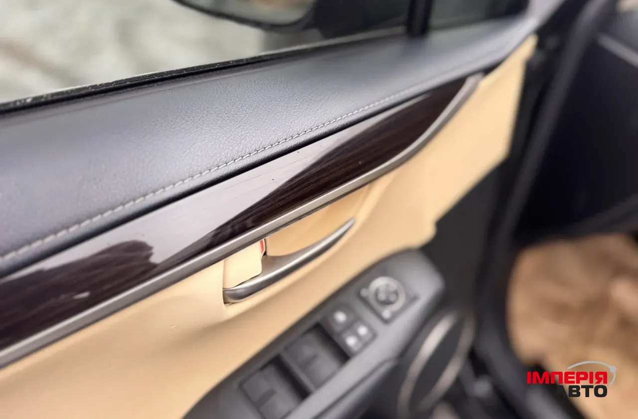 Lexus NX - фото 18